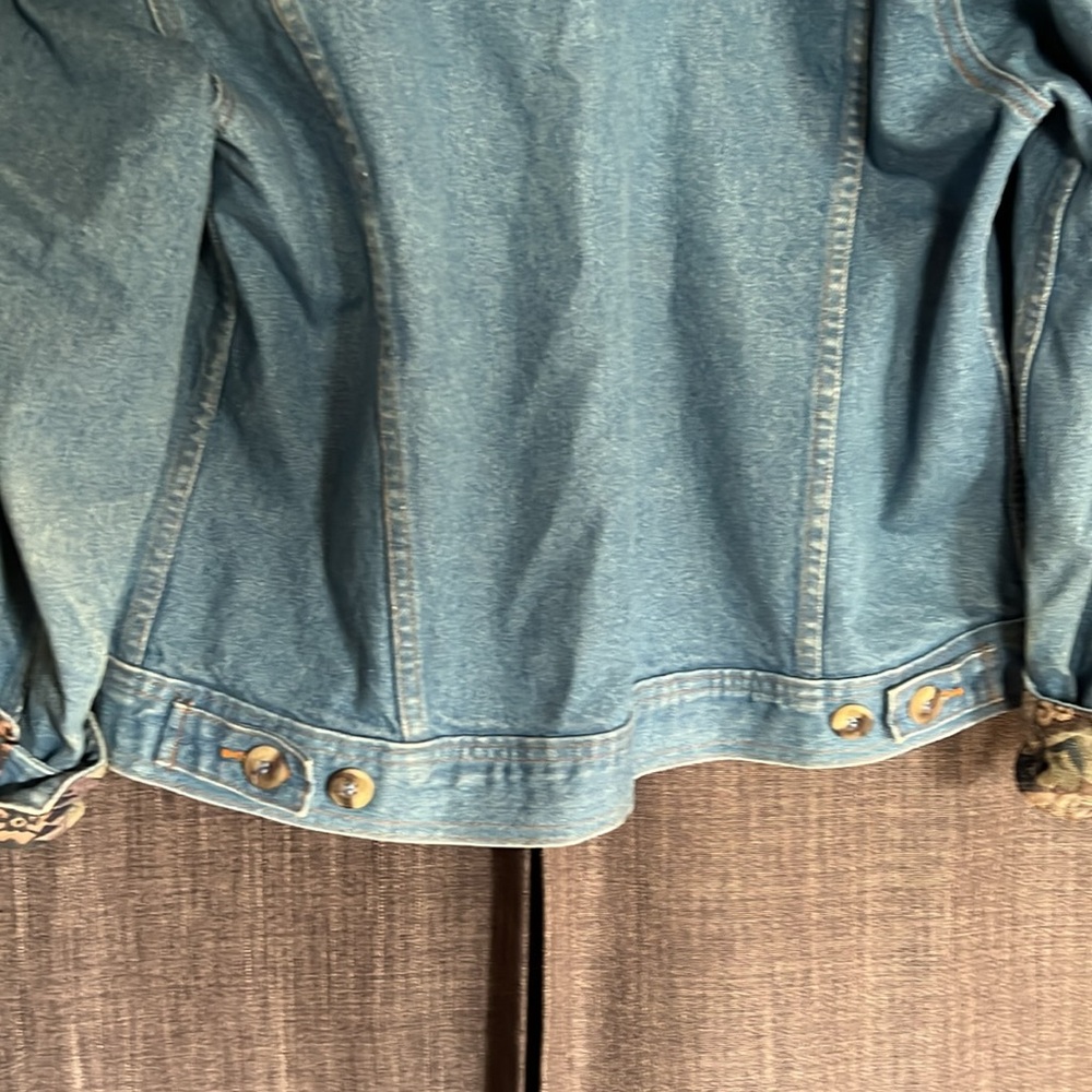 L.L. Bean denim vintage jacket with tapestry shoulder size petite medium - Picture 9 of 9